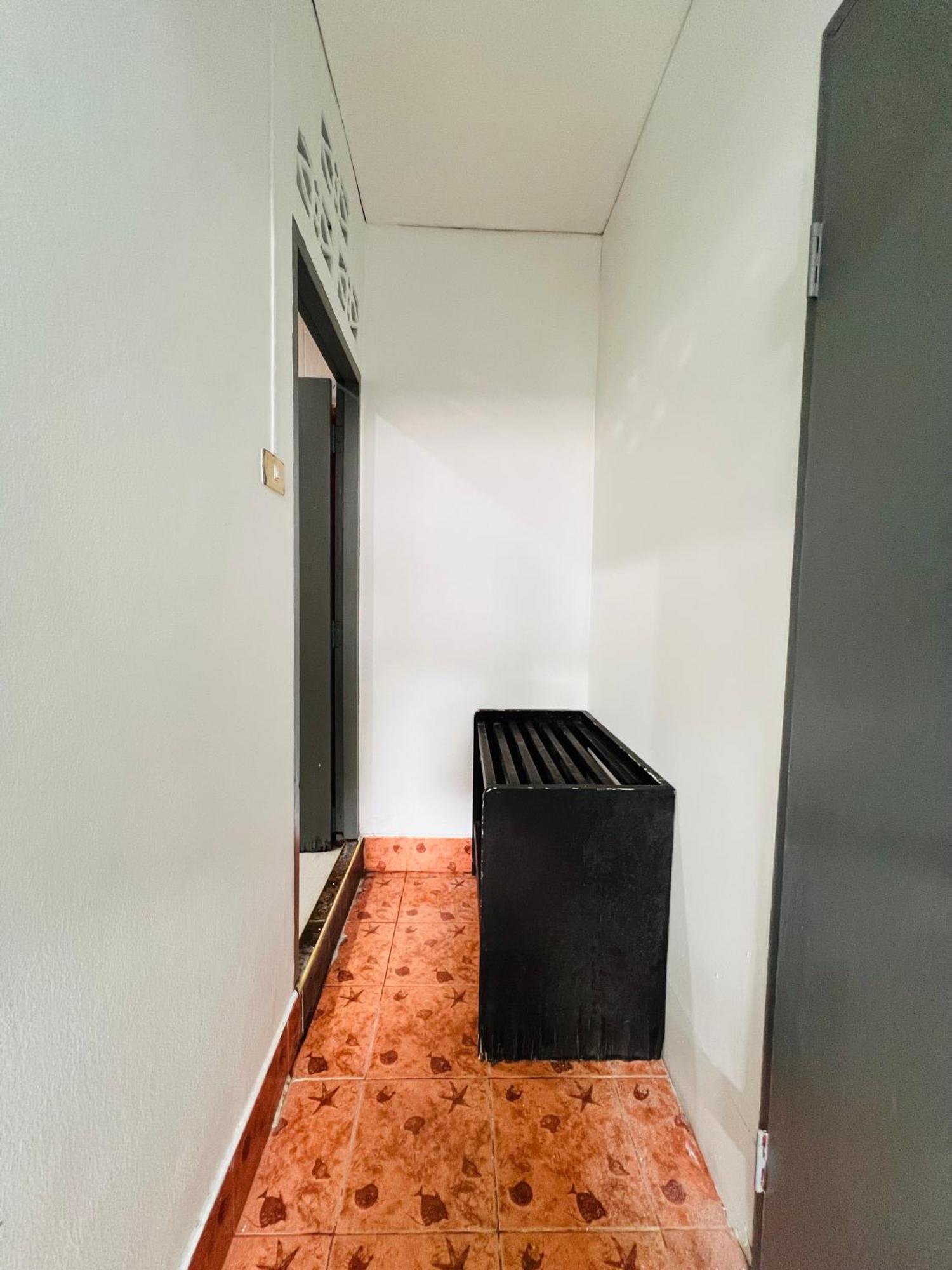 Patong Adventure Hostel Экстерьер фото