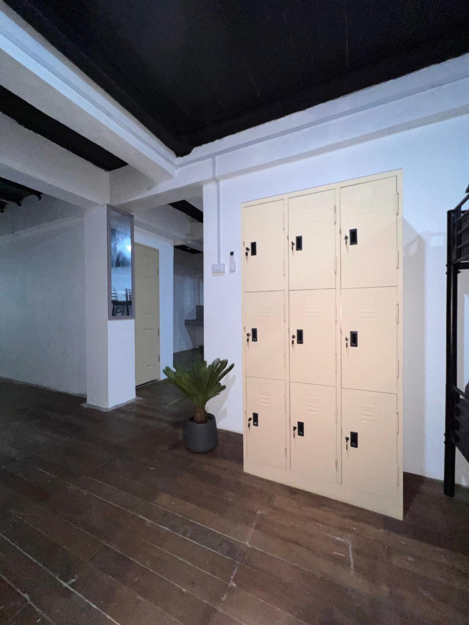 Patong Adventure Hostel Экстерьер фото