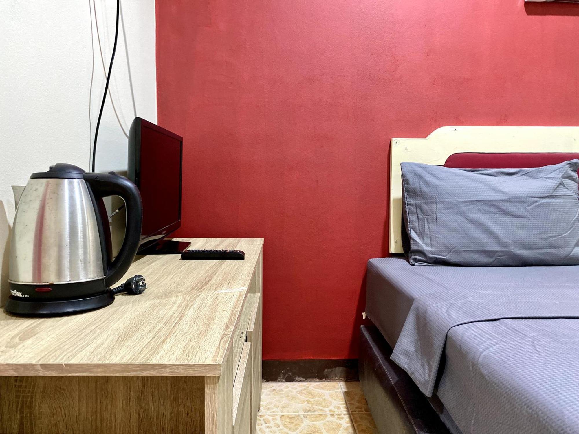 Patong Adventure Hostel Экстерьер фото
