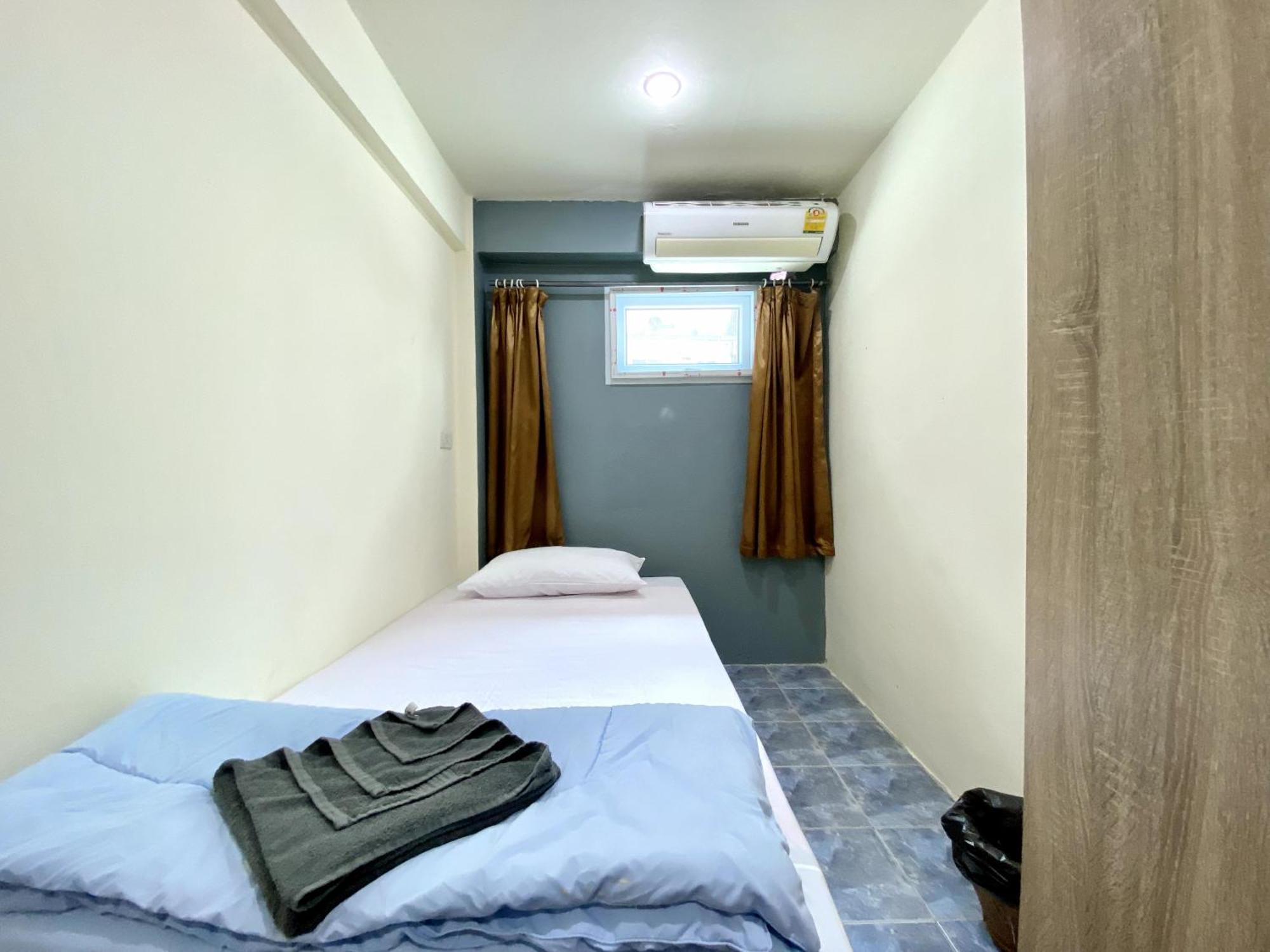 Patong Adventure Hostel Экстерьер фото