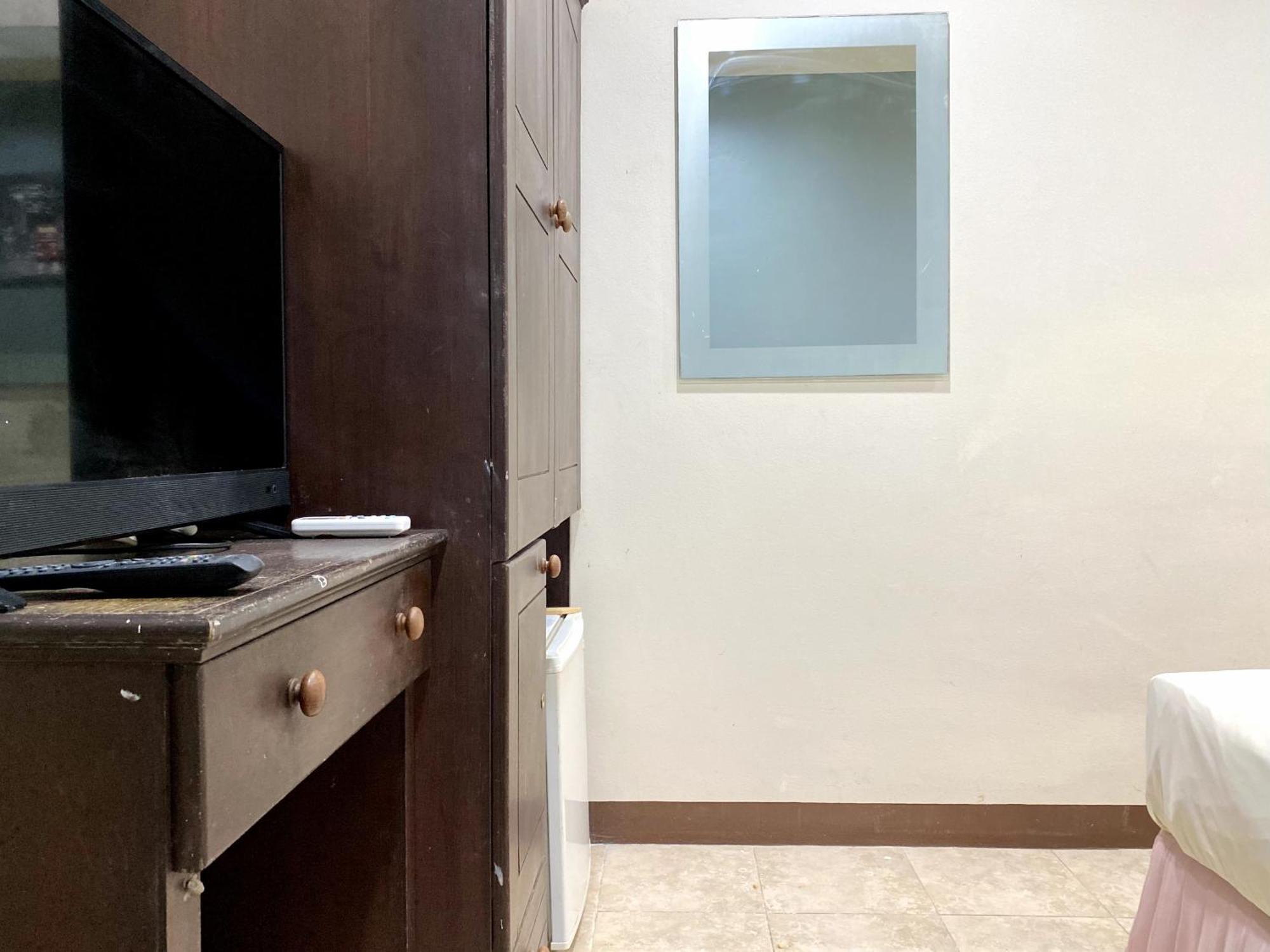 Patong Adventure Hostel Экстерьер фото